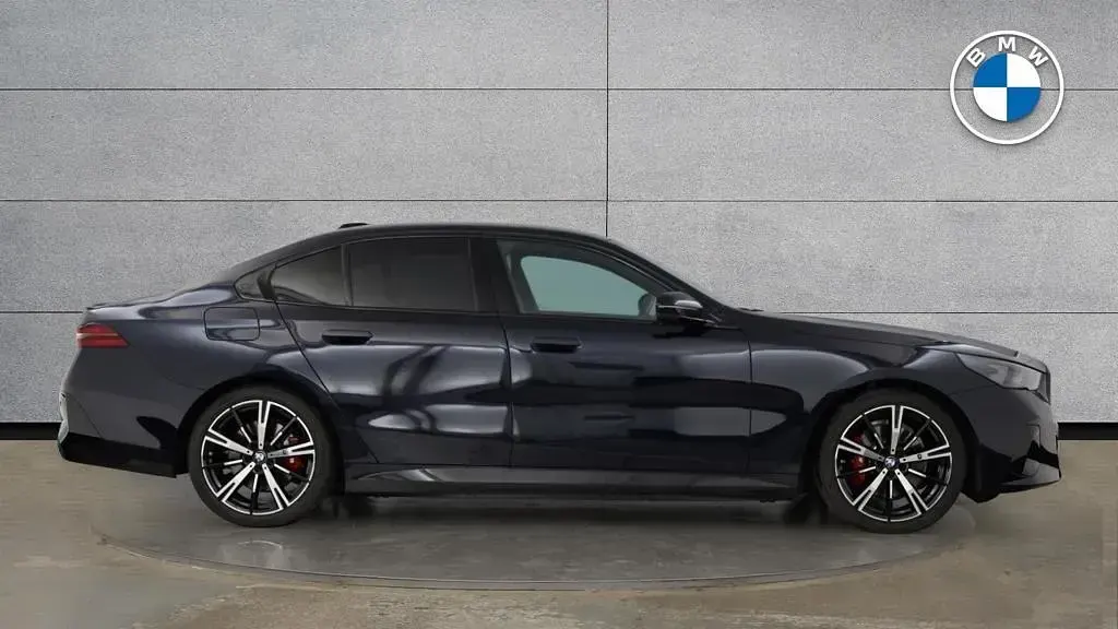 Used BMW 530e M Sport 295 HP (216 kW) 2025 Black Sedan