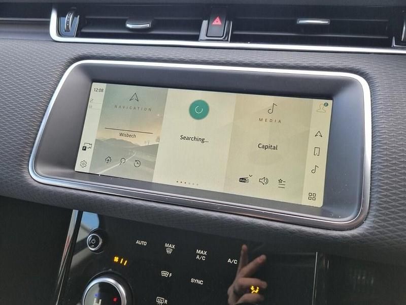 Used Land Rover Range Rover evoque S 163 HP (119 kW) 2021 White Estate