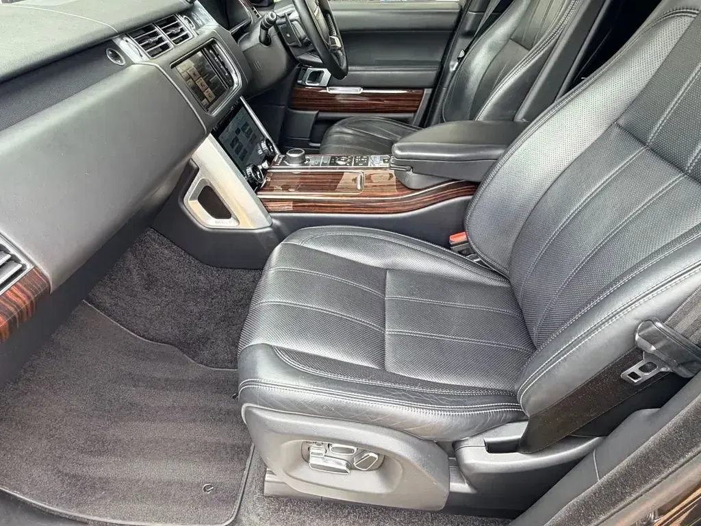 Used Land Rover Range Rover Vogue SE 306 HP (225 kW) 2015 Grey SUV