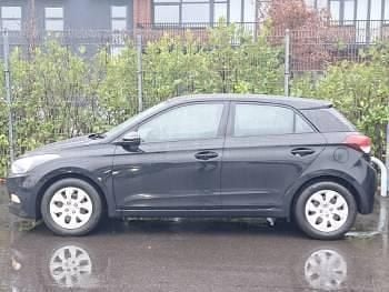 Used Hyundai i20 75 HP (55 kW) 2017 Black Hatchback