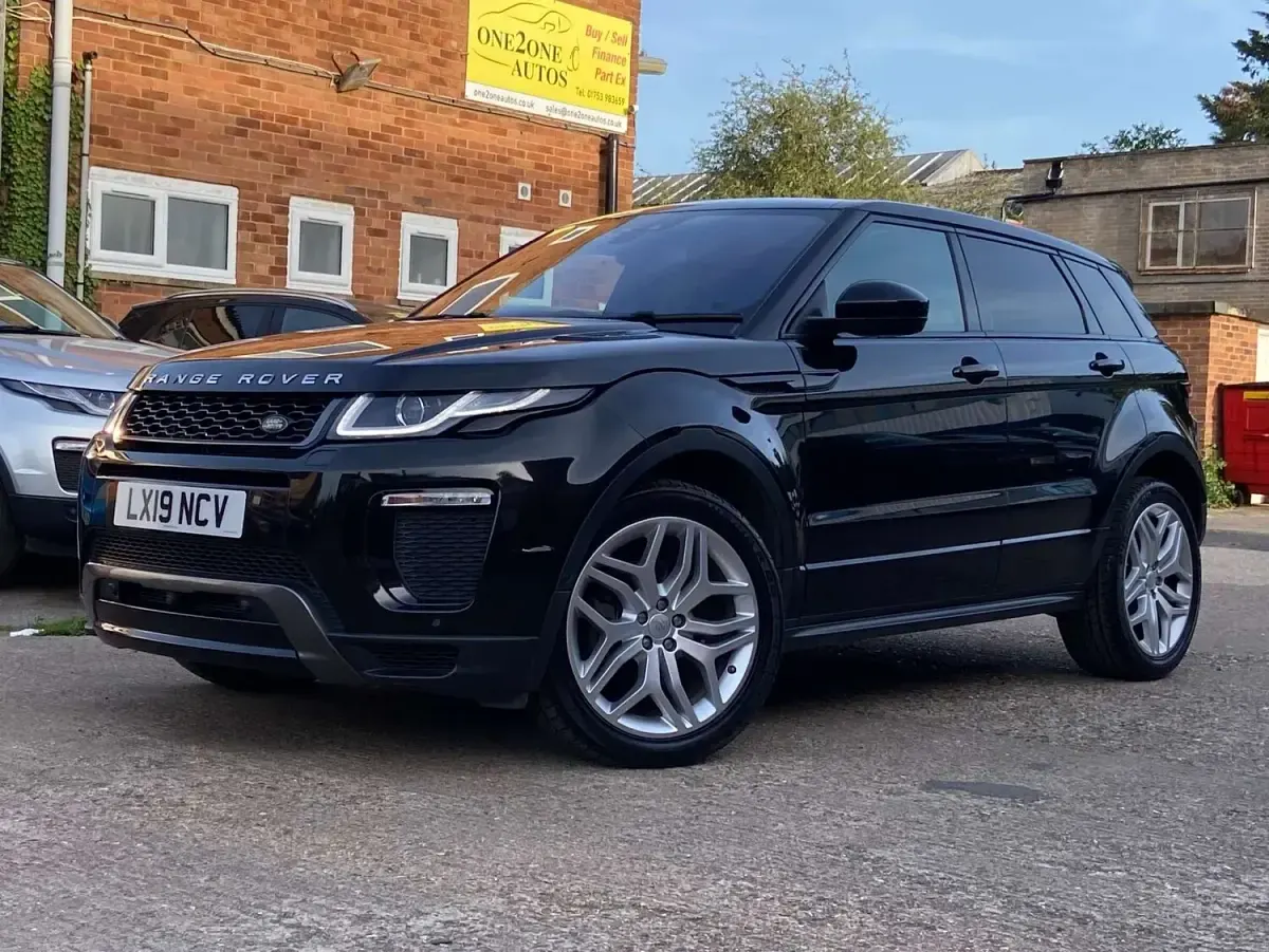 Used Land Rover Range Rover evoque HSE Dynamic 180 HP (132 kW) 2019 Black SUV