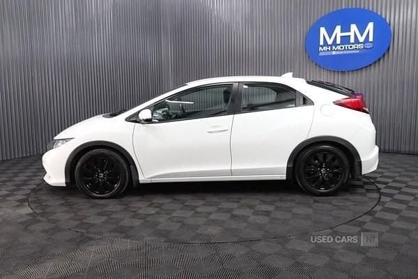 Used Honda Civic ES 120 HP (88 kW) 2013 White Hatchback