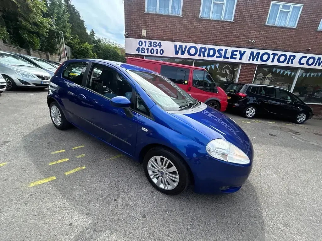 Used Fiat Grande Punto Dynamic 77 HP (56 kW) 2006 Blue Hatchback