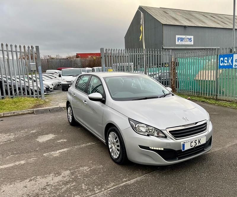 Used Peugeot 308 Access 100 HP (73 kW) 2016 Silver Hatchback