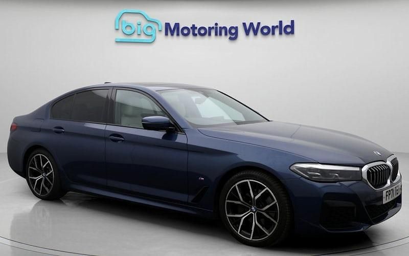 Blue Used 2022 BMW 520 M Sport Sedan | £25,250 (Fair price) - Image 1/4