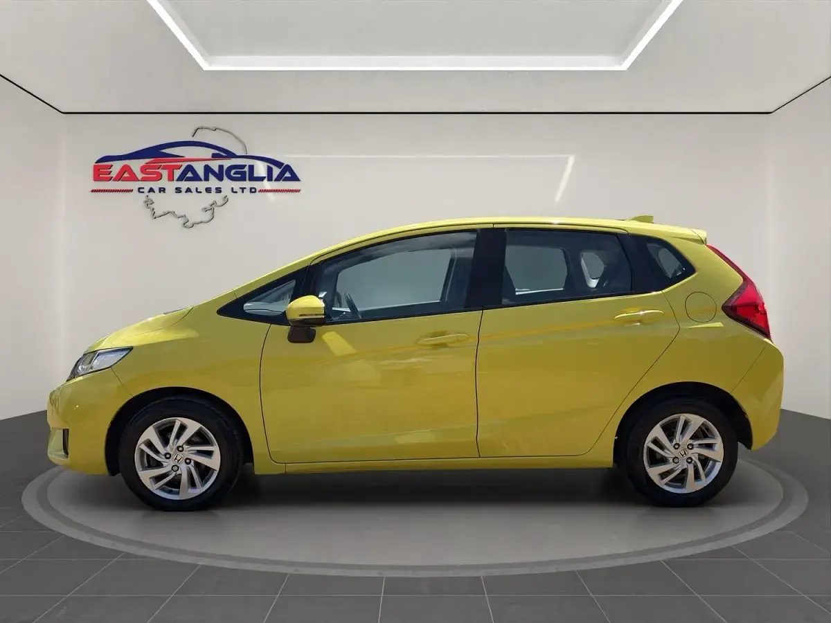 Used Honda Jazz SE 102 HP (75 kW) 2017 Yellow Hatchback