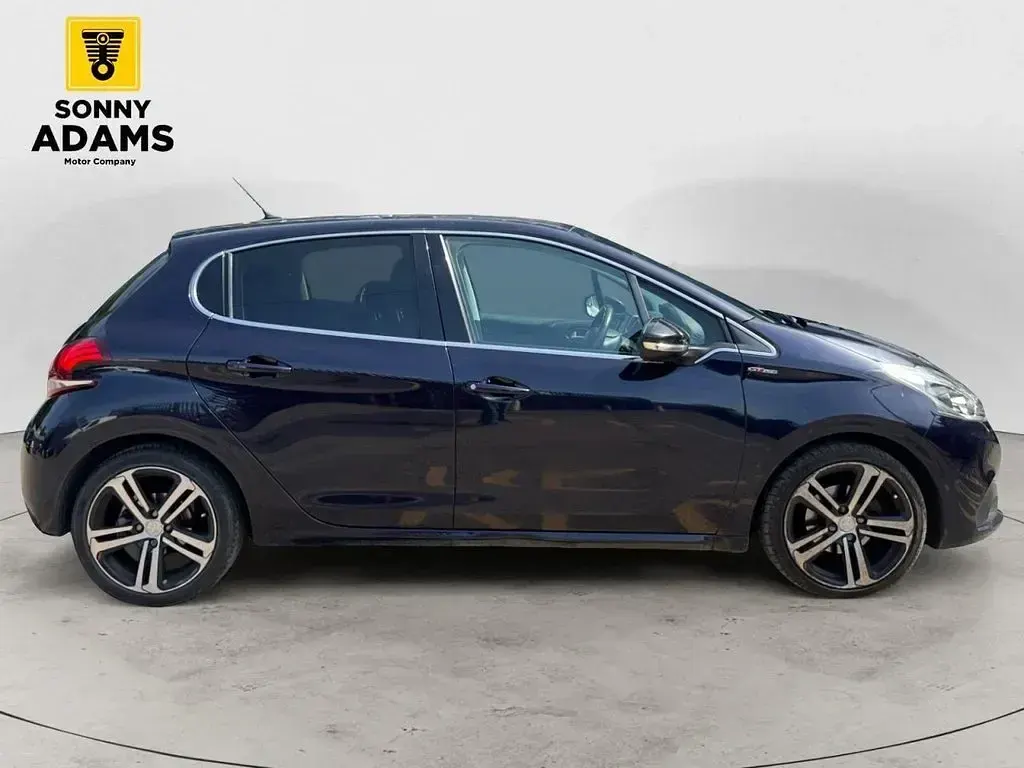 Used Peugeot 208 GT-line 100 HP (73 kW) 2017 Blue Hatchback