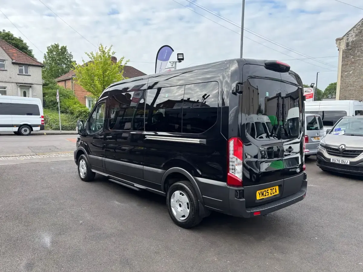 Novo Ford Transit Trend 130 HP (95 kW) 2025 Preto
