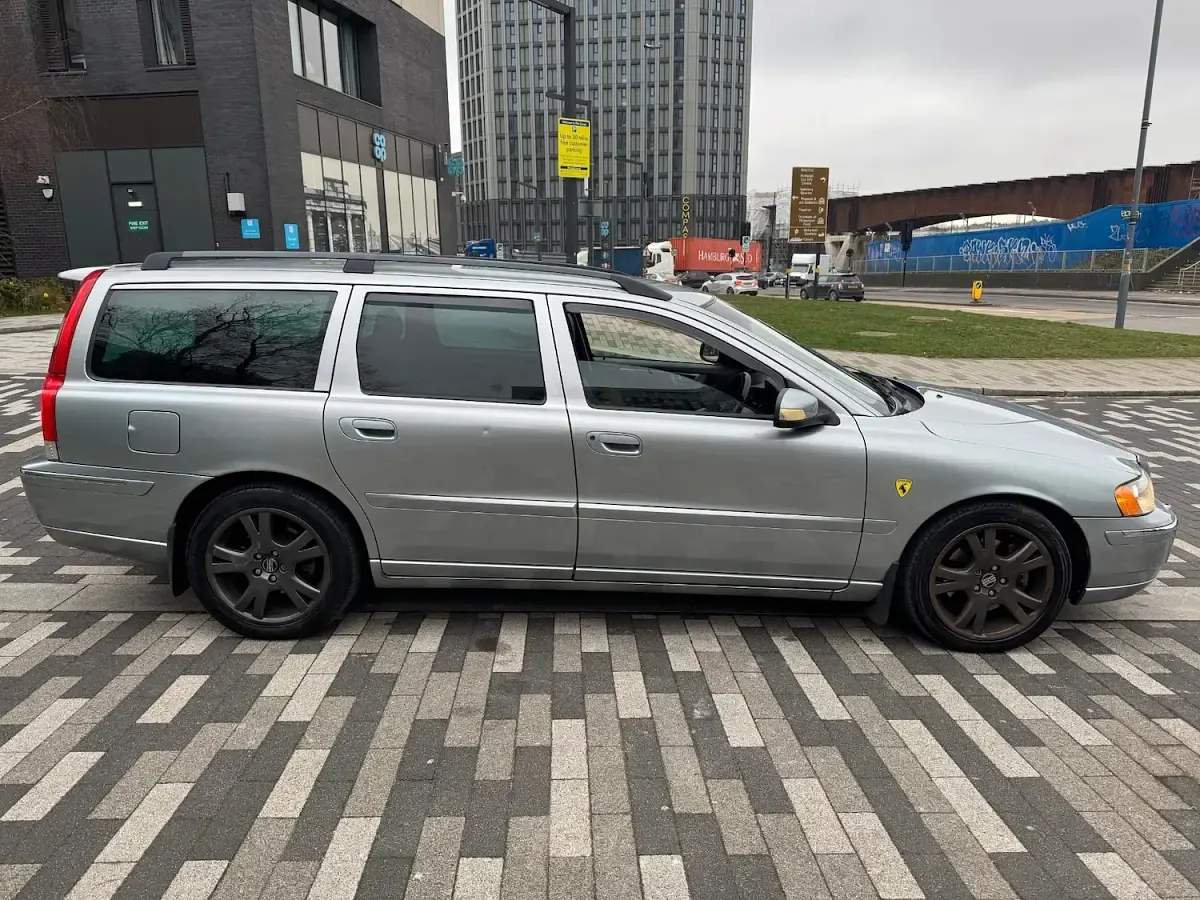 Used Volvo V70 SE 2007 Silver Estate