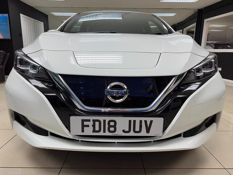 Used Nissan Leaf Tekna 110 kW (150 HP) 2018 White Hatchback