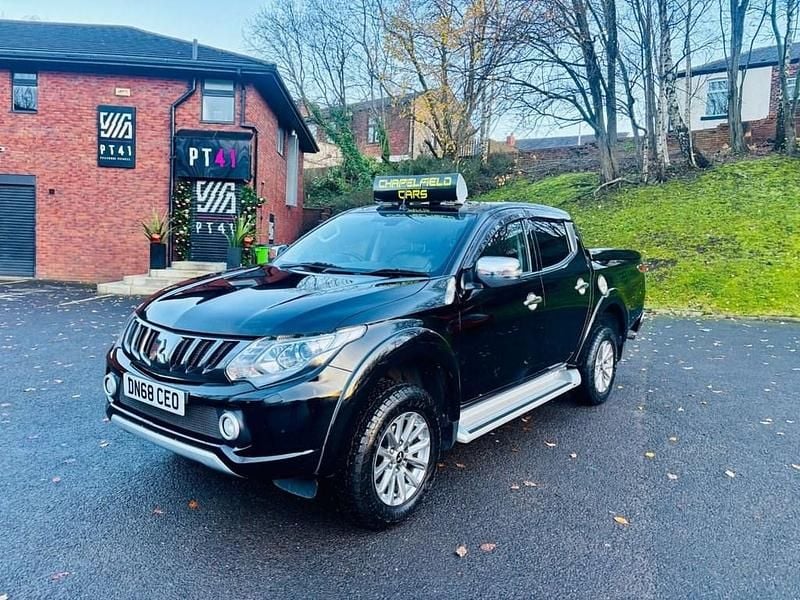 Used Mitsubishi L200 178 HP (130 kW) 2018 Black Pickup