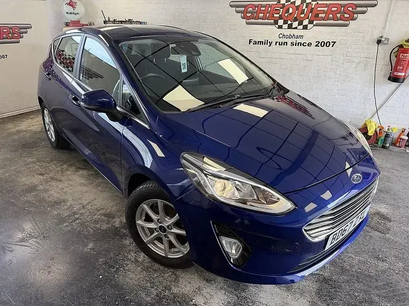 Usado Ford Fiesta Zetec 100 HP (73 kW) 2017 Azul Citadino