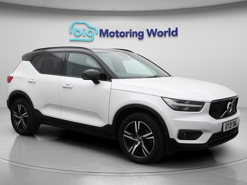 White Used 2021 Volvo XC40 R-Design SUV | £20,131 (Good price) - Image 1/4