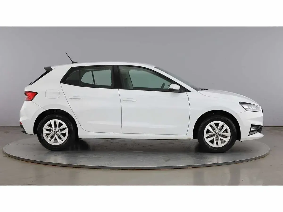 Used Skoda Fabia SE 94 HP (69 kW) 2025 Moon white metallic Hatchback