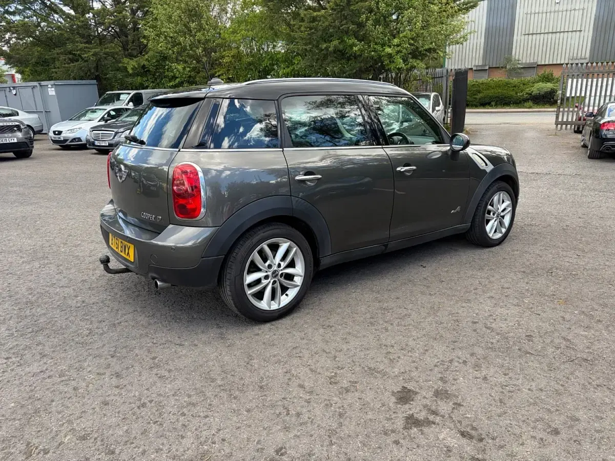 Usado Mini Cooper D 2012 Gris Utilitario