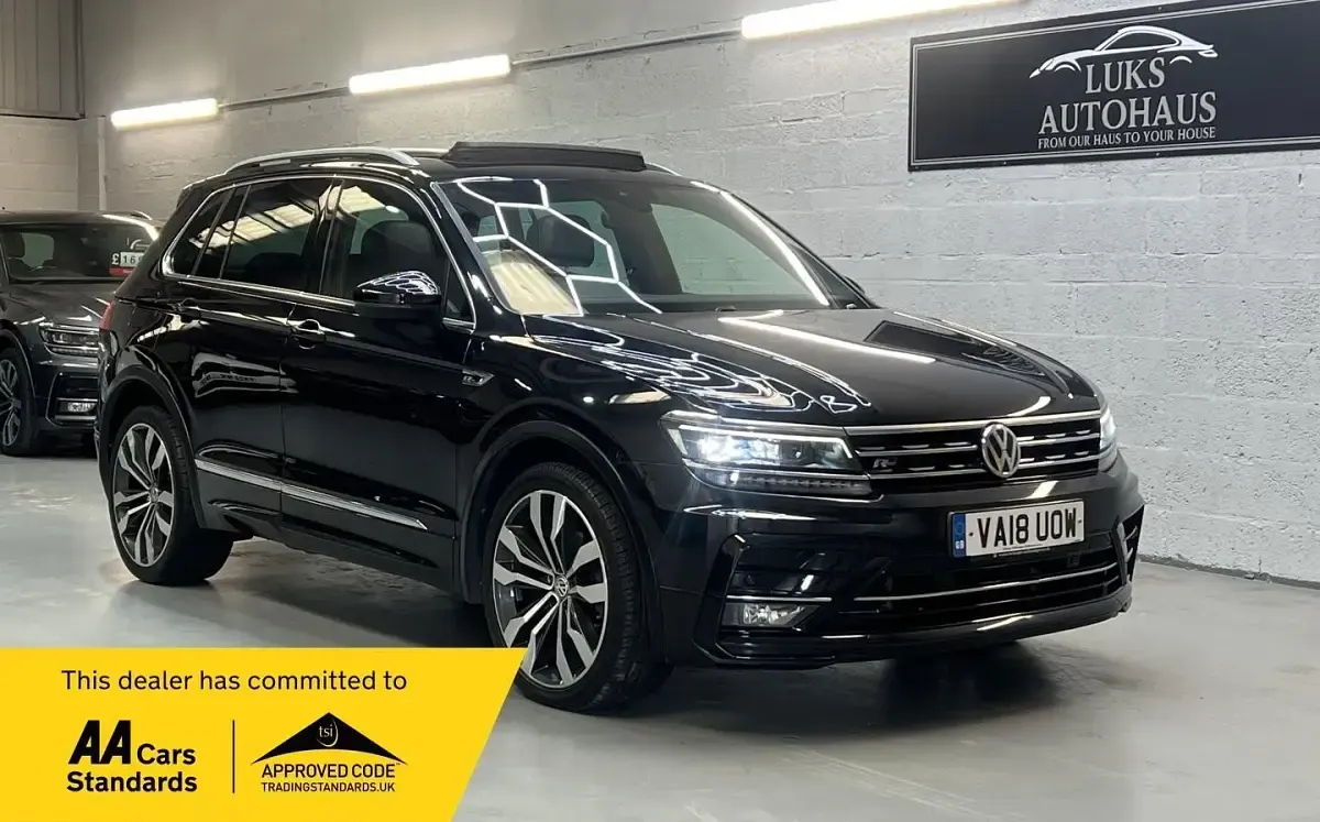 Second-hand VW Tiguan R-line 150 CP (110 kW) 2018 Negru SUV