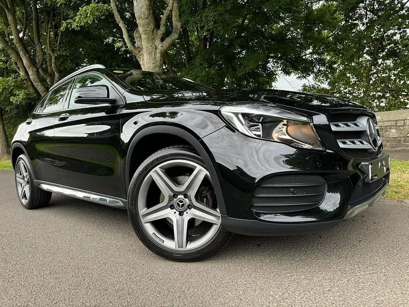 Black Used 2018 Mercedes GLA220 AMG line SUV | £14,995 (Good price) - Image 1/4