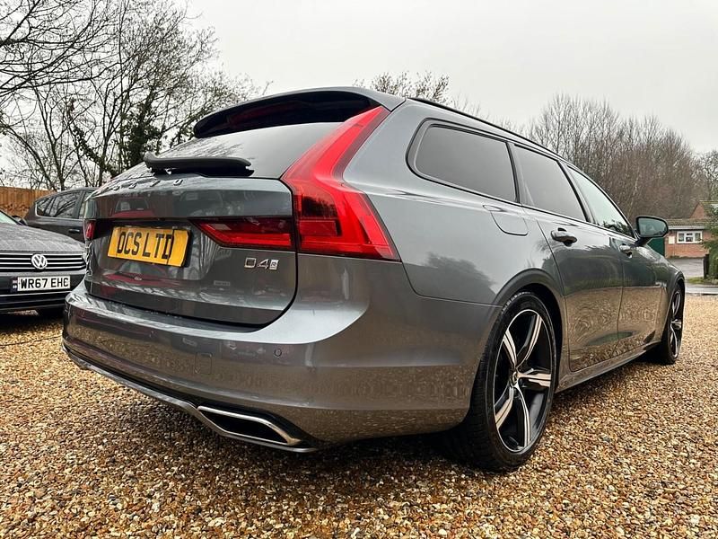 Used Volvo V90 R-Design 190 HP (139 kW) 2019 Grey Estate