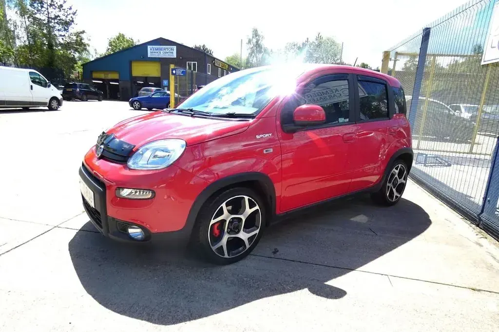 Used Fiat Panda Sport 70 HP (51 kW) 2020 Red Hatchback