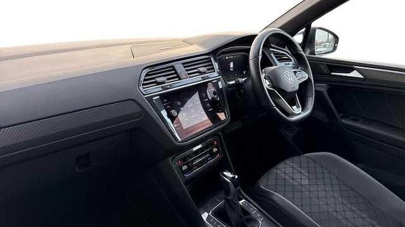 Used VW Tiguan R-line 245 HP (180 kW) 2023 SUV