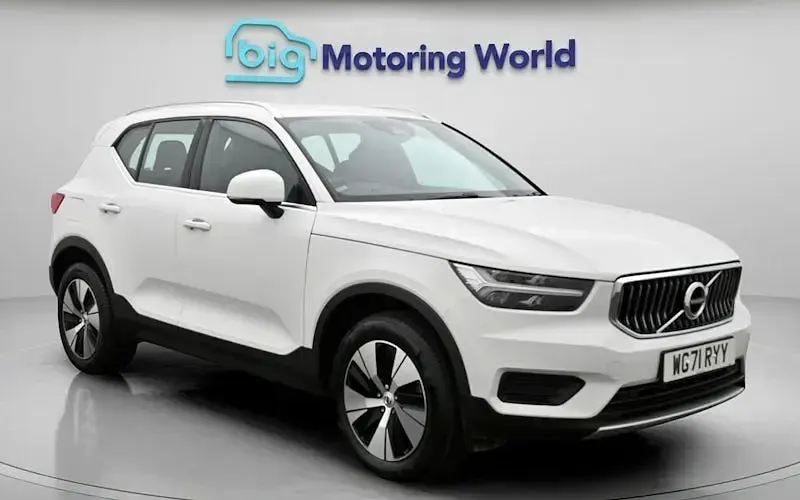 Used Volvo XC40 Core 211 HP (155 kW) 2021 SUV