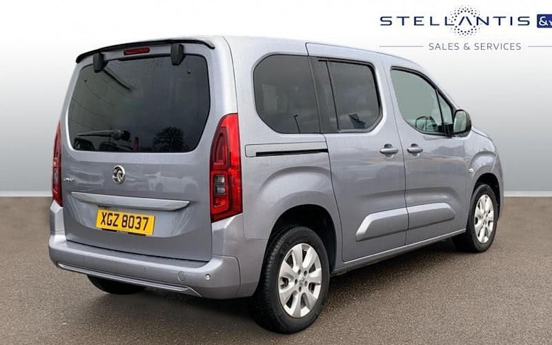 Used Vauxhall Combo S 131 HP (96 kW) 2021 Grey Estate