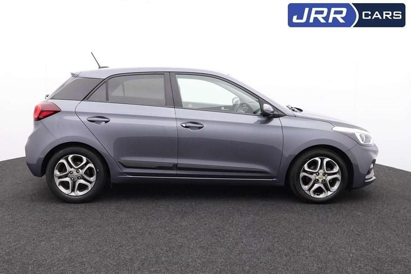 Used Hyundai i20 Premium 84 HP (61 kW) 2019 Grey Hatchback