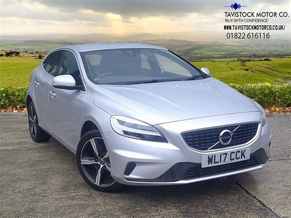 Silver Used 2017 Volvo V40 R-Design Estate | £8,450 (Fair price) - Image 1/1