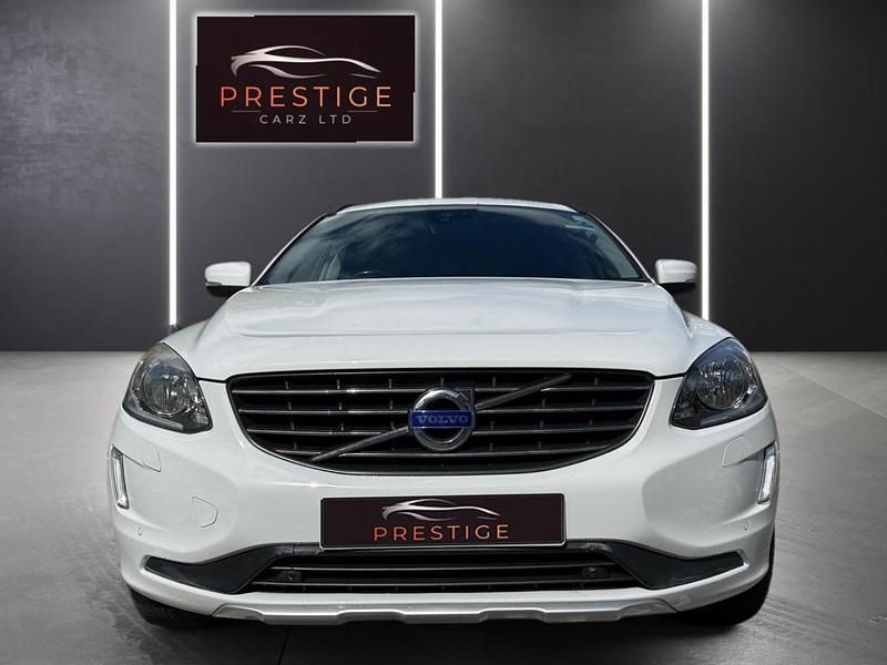 Used Volvo XC60 SE 2014 White SUV
