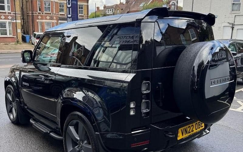 Used Land Rover Defender 525 HP (386 kW) 2024 SUV