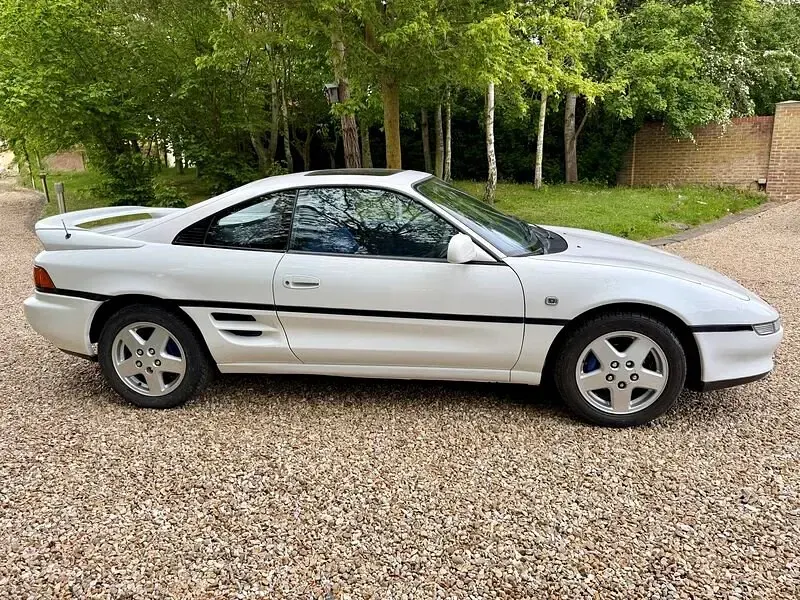 Used Toyota MR2 156 HP (114 kW) 1990 White Cabriolet