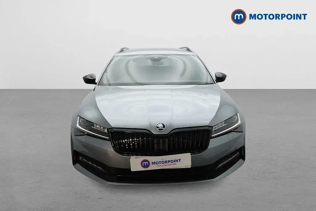 Usado Skoda Superb SportlinePlus 2020 Gris Familiar