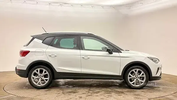 Used Seat Arona FR 2023 White SUV