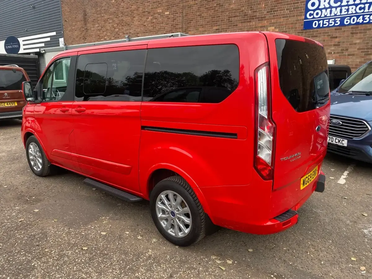 Used Ford Tourneo Custom Titanium 2019 Red Van