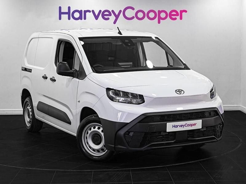 White Used 2024 Toyota Proace Active Van | £15,490 (Fair price) - Image 1/4