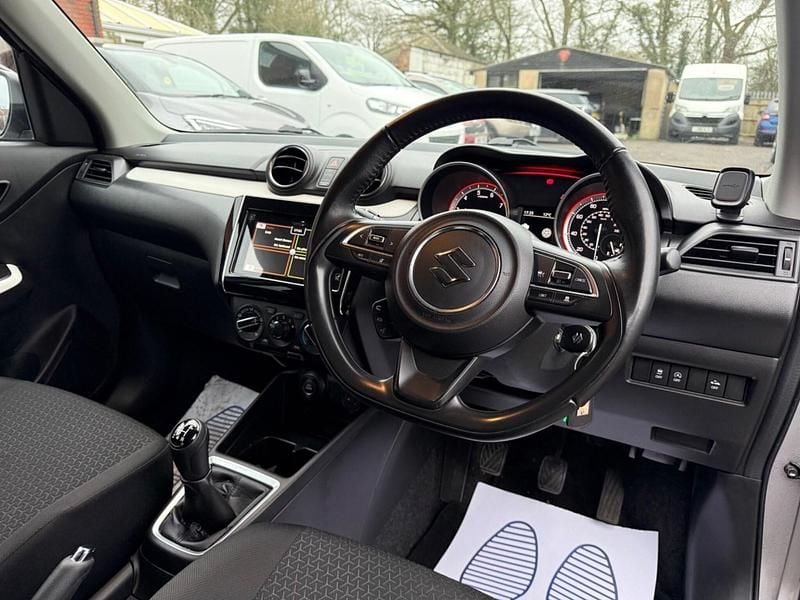 Used Suzuki Swift SZ-L 83 HP (61 kW) 2021 Silver Hatchback