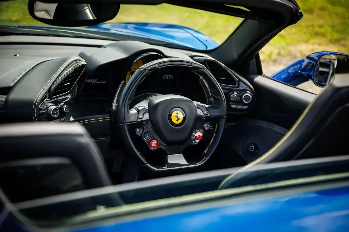 Used Ferrari 488 670 HP (492 kW) 2018 Blue Cabriolet