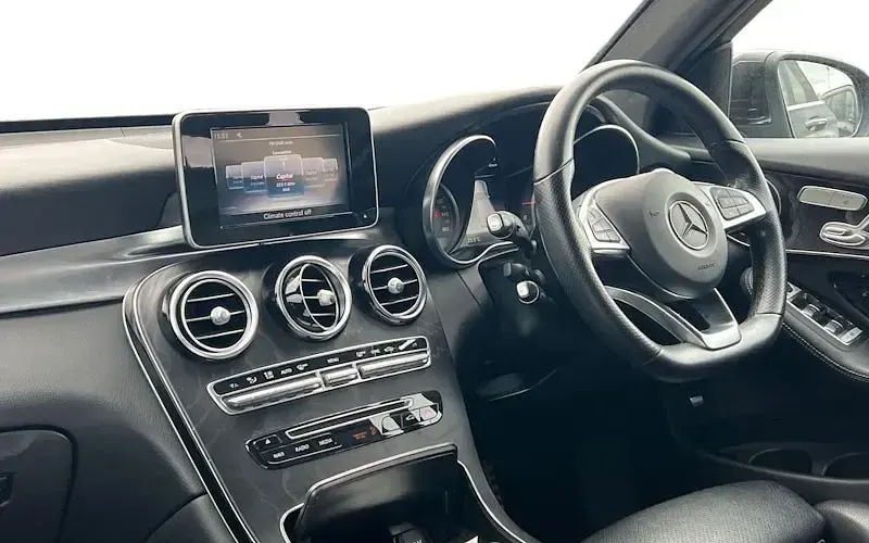 Used Mercedes GLC250 AMG Line Premium 204 HP (150 kW) 2018 Black SUV