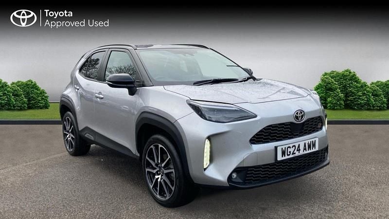 Used Toyota Yaris Hybrid Sport 116 HP (85 kW) 2024 Bitone silver metallic Estate