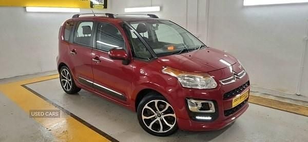 Red Used 2015 Citroën C3 Picasso PureTech MPV | £5,999 (Fair price) - Image 1/3