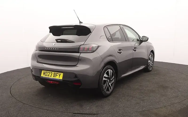 Used Peugeot 208 Allure+ 102 HP (75 kW) 2023 Grey Hatchback