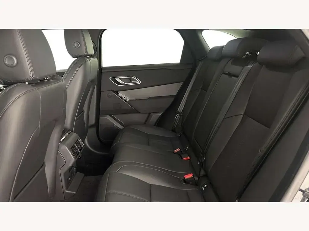Second-hand Land Rover Range Rover Velar SE Dynamic 204 CP (150 kW) 2024 Negru SUV
