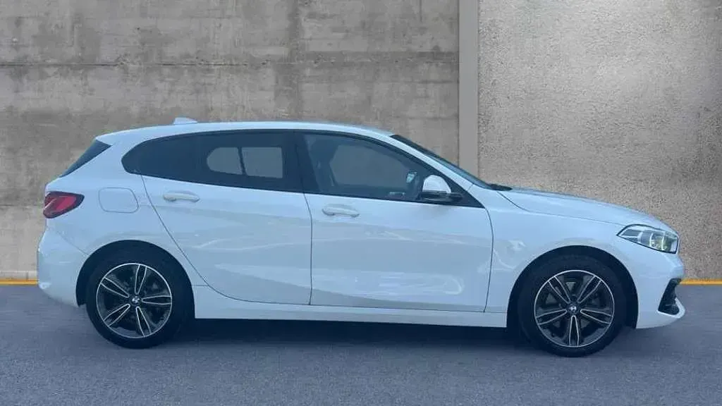 Used BMW 118 Sport Line 140 HP (102 kW) 2020 White Hatchback