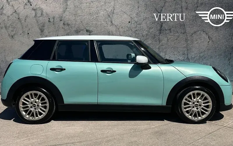 Used Mini Cooper Exclusive 114 kW (156 HP) 2026 Hatchback