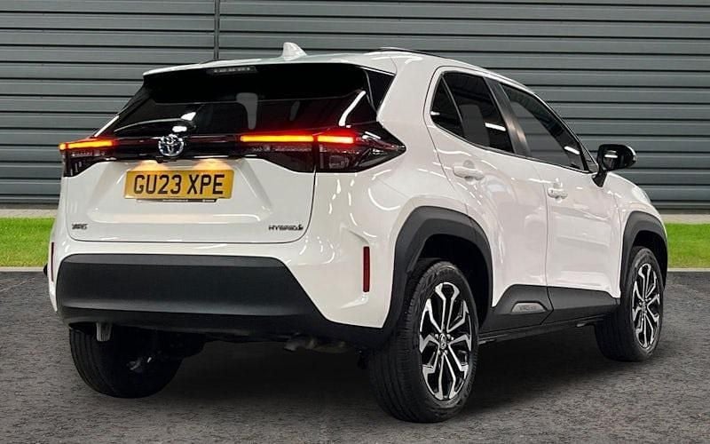 Used Toyota Yaris Hybrid Design 116 HP (85 kW) 2026 Estate