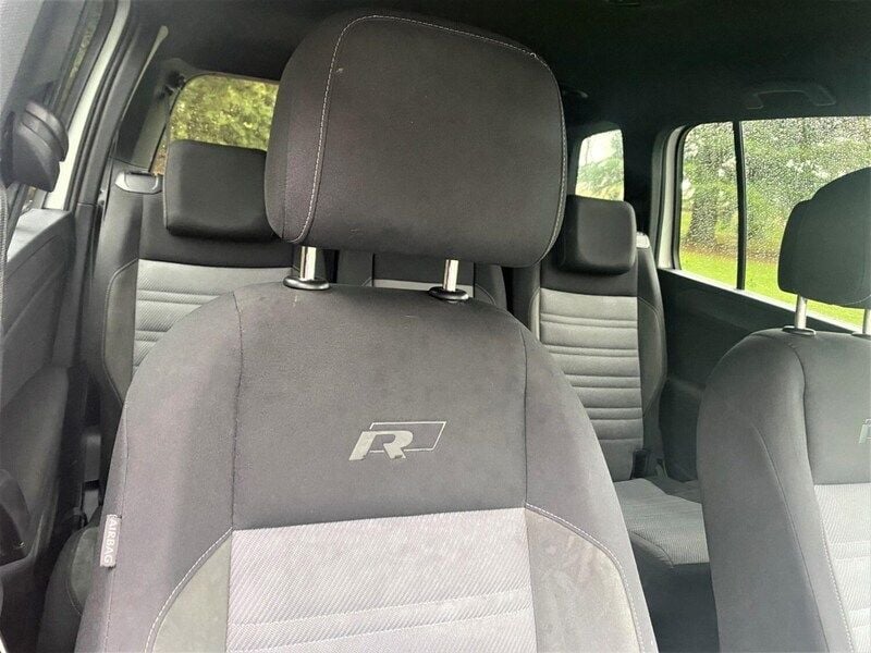 Used VW Touran R-line 148 HP (108 kW) 2018 Candy white MPV