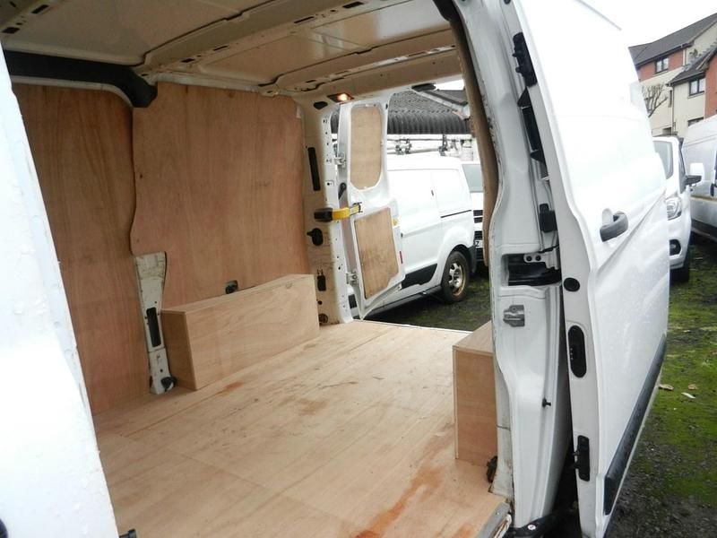 Used Ford Transit Custom 105 HP (77 kW) 2019 White Van