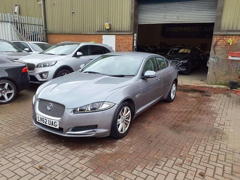 Second-hand Jaguar XF Luxury 240 CP (176 kW) 2012 Gri Berlinǎ