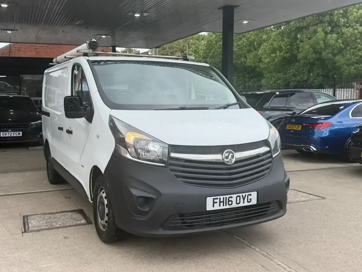 Used Vauxhall Vivaro S 2016 White