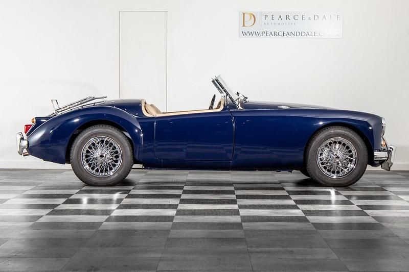 Used MG 1600 81 HP (59 kW) 1960 Blue Cabriolet